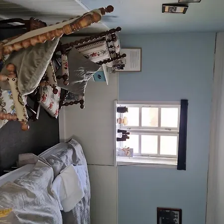 Mando Ξενοδοχείο